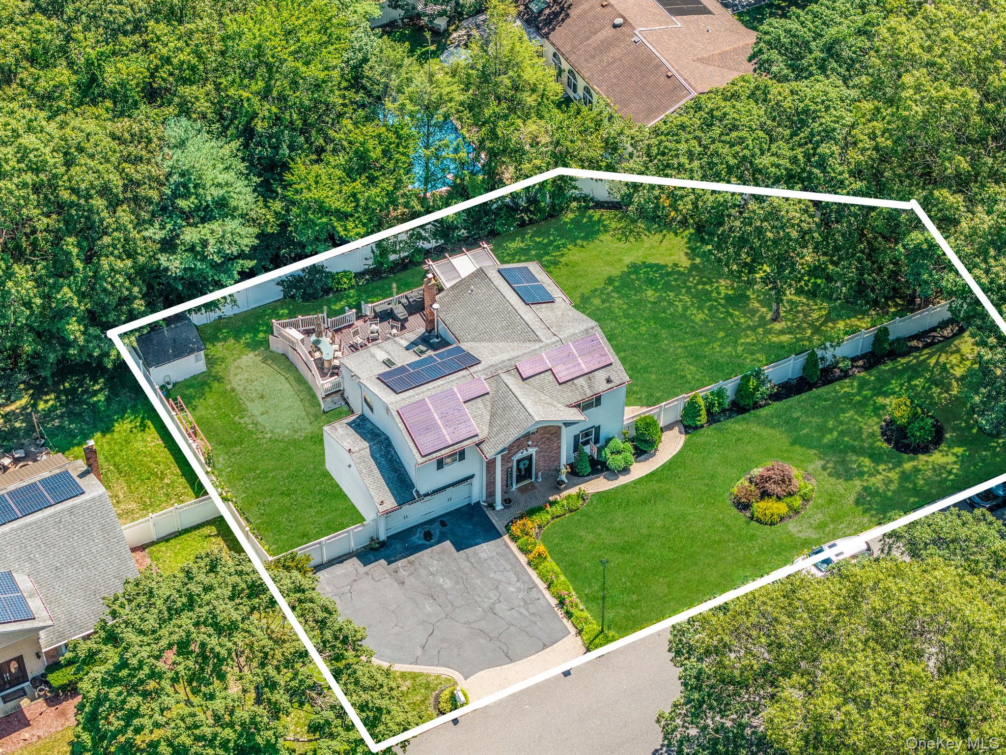 #4 photo, 23 Woodbine Street, サフォーク郡 Coram , NY 11727