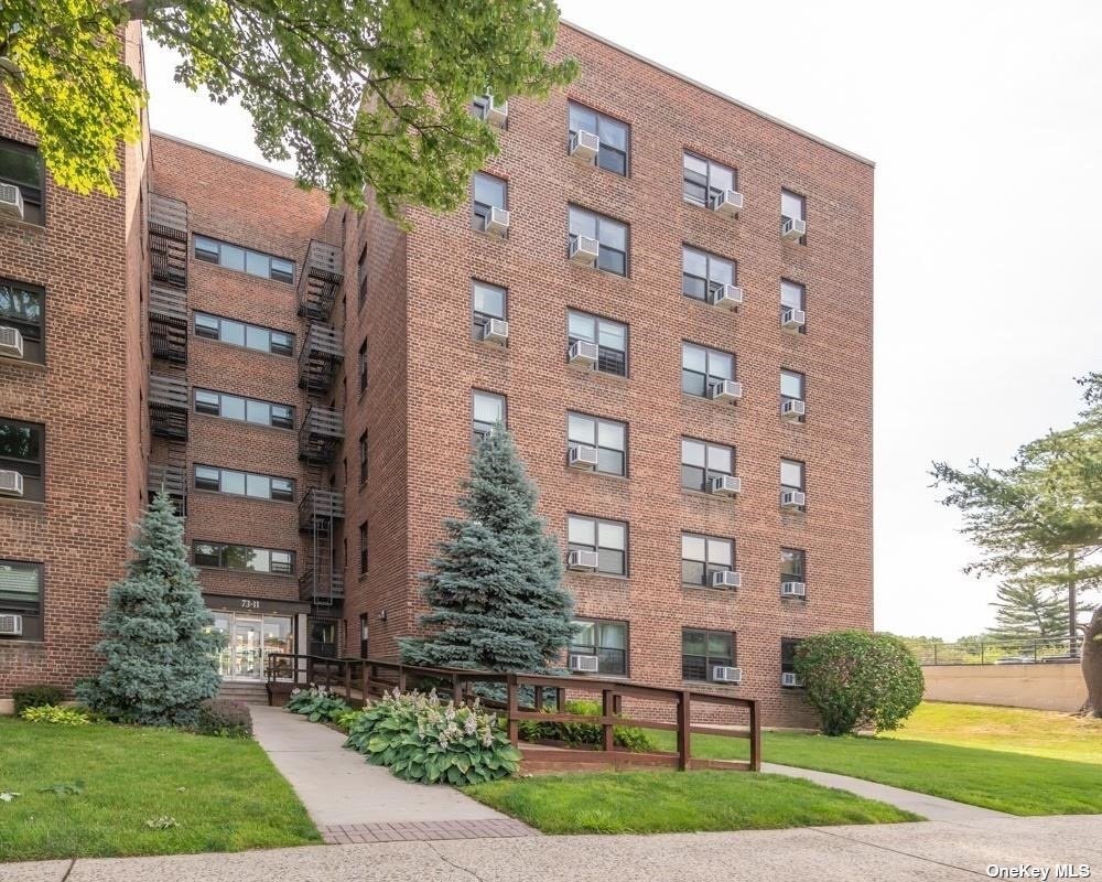 #2 photo, 73-63 Bell Blvd , #5J, クイーンズ区 Oakland Gardens , NY 11364