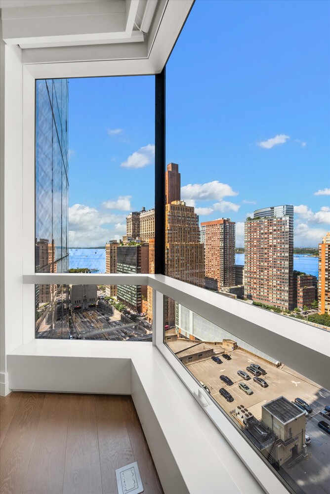 #11 photo, 77 GREENWICH Street, マンハッタン Financial District , NY 10006