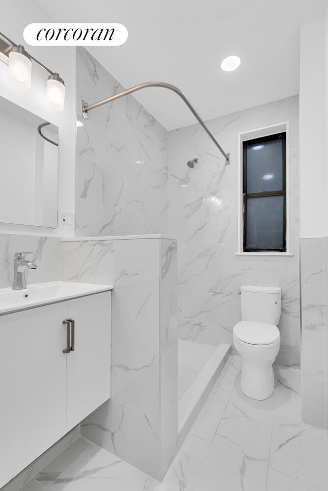 #7 photo, 3000 VALENTINE Avenue, Norwood , NY 10458