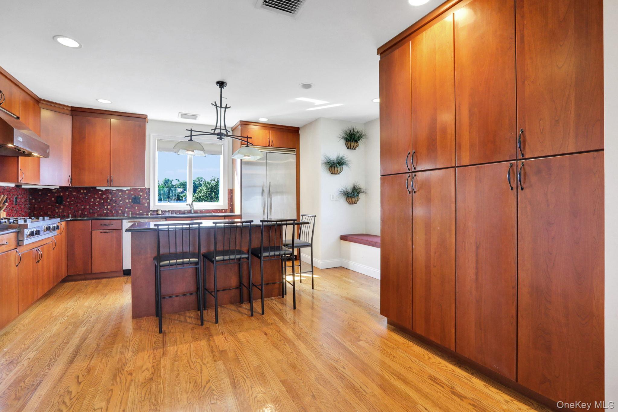 #12 photo, 2 Harbor Lane, New Rochelle , NY 10805