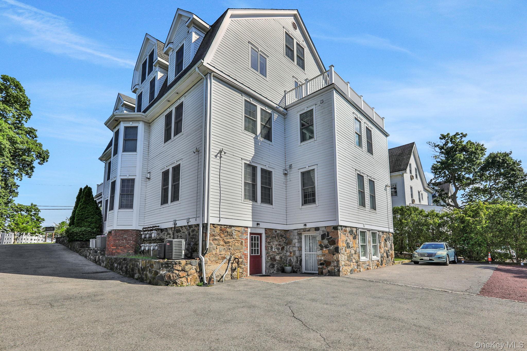 #3 photo, 2 Harbor Lane, New Rochelle , NY 10805