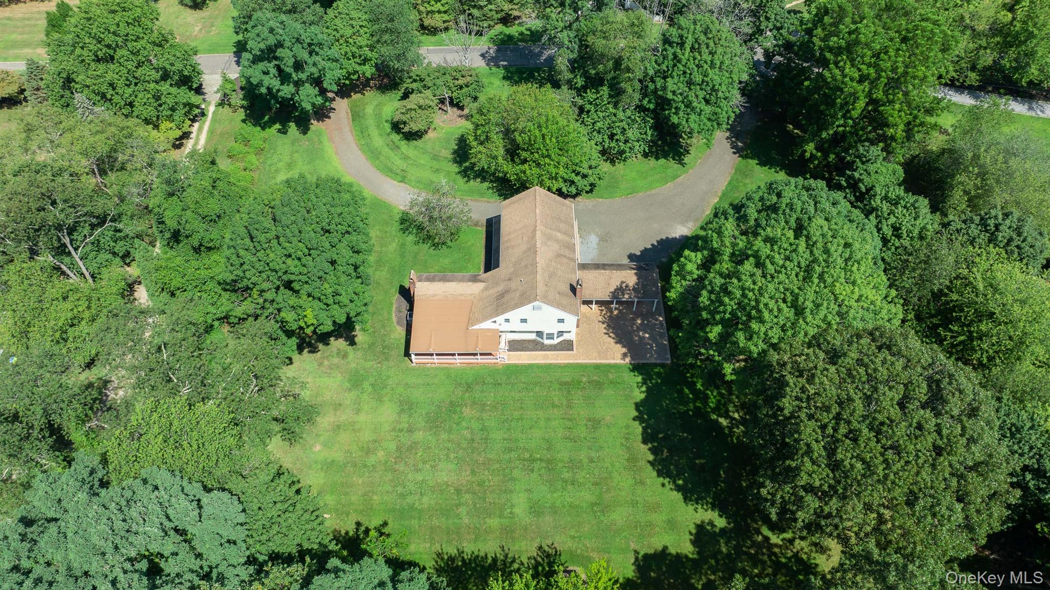 #1 photo, 9 Holly Lane, सफ़ोक काउंटी Nissequogue , NY 11780