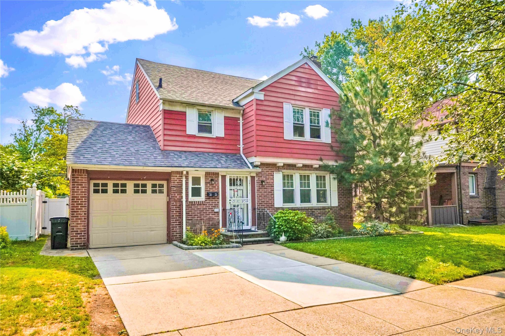 #1 photo, 3029 143rd Street, फ्लशिंग Flushing , NY 11354