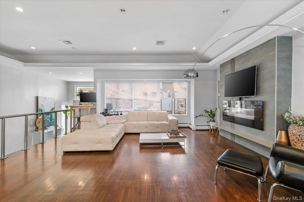 #5 photo, 844 Flanders Drive, ナッソー郡 Valley Stream , NY 11581