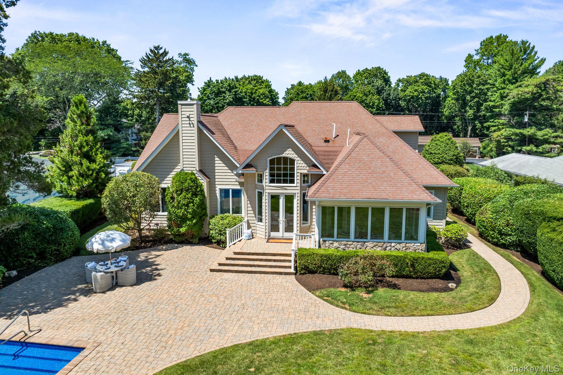 #2 photo, 18 Quaker Path, سوفولك Huntington , NY 11743