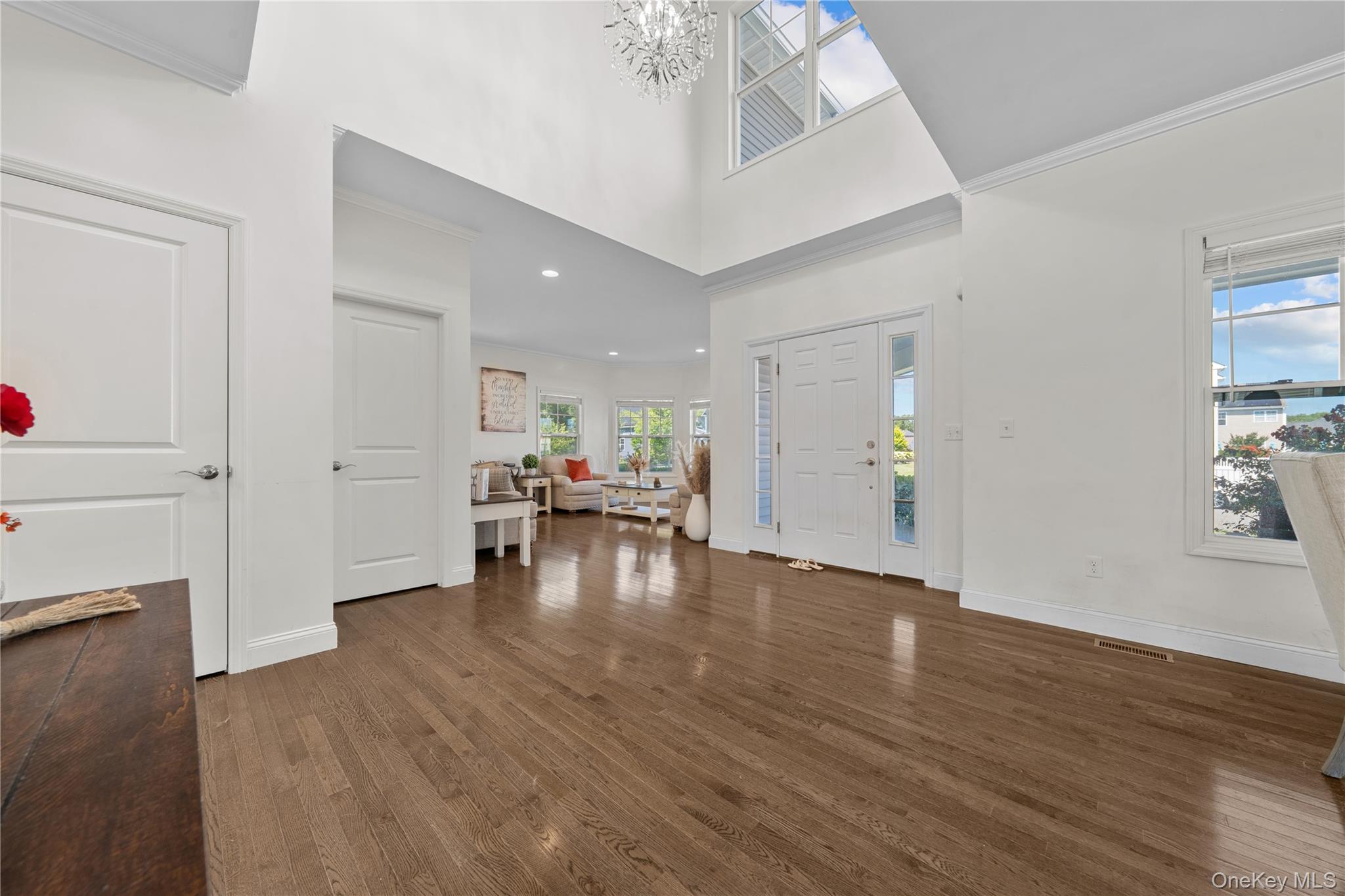 #4 photo, 27 Lilac Lane, サフォーク郡 Ridge , NY 11961