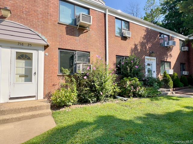 #1 photo, 216-25 73 Avenue, クイーンズ区 Bayside , NY 11364