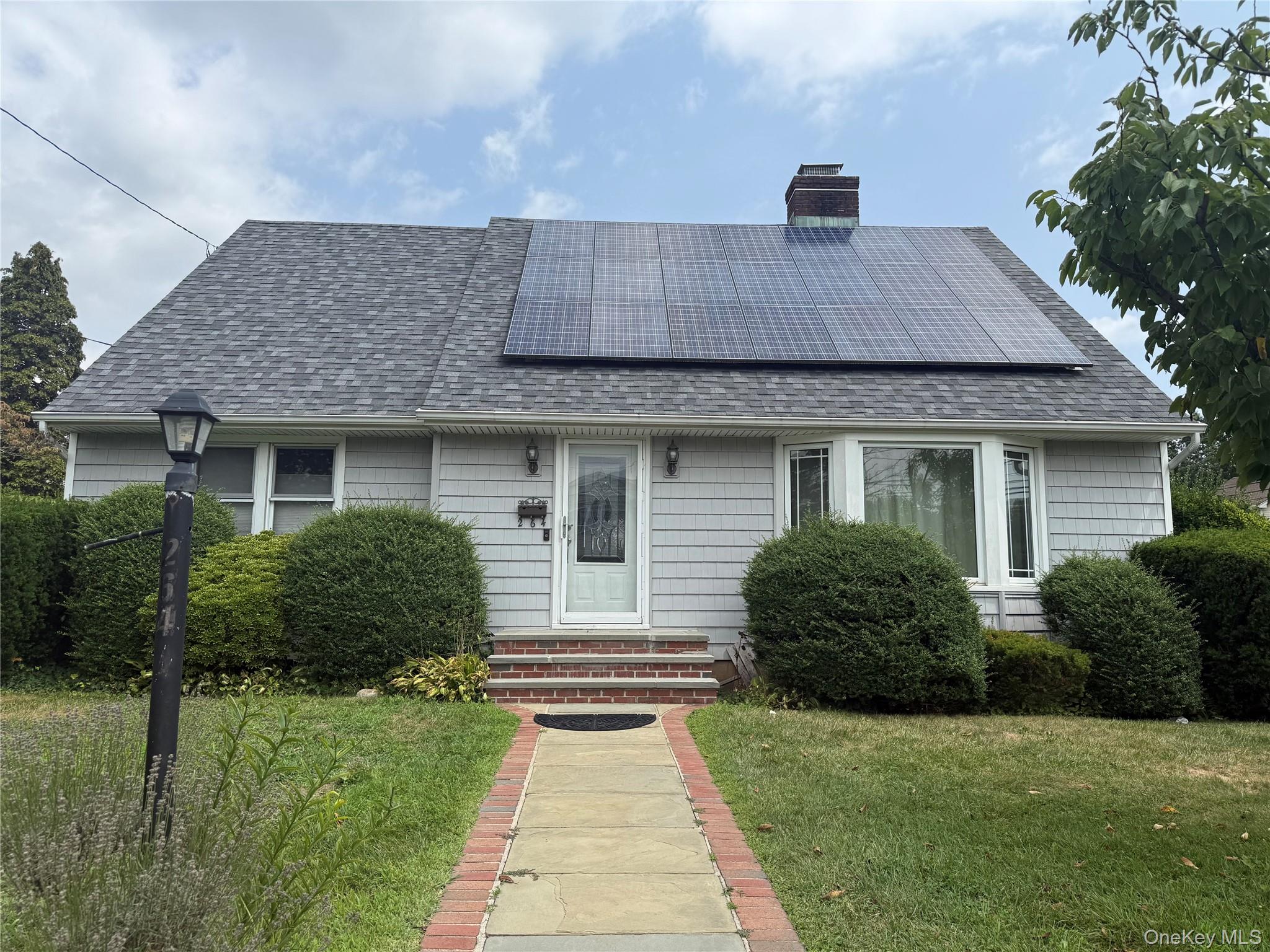 #1 photo, 264 Linden Avenue, নাসাউ কাউন্টি Westbury , NY 11590