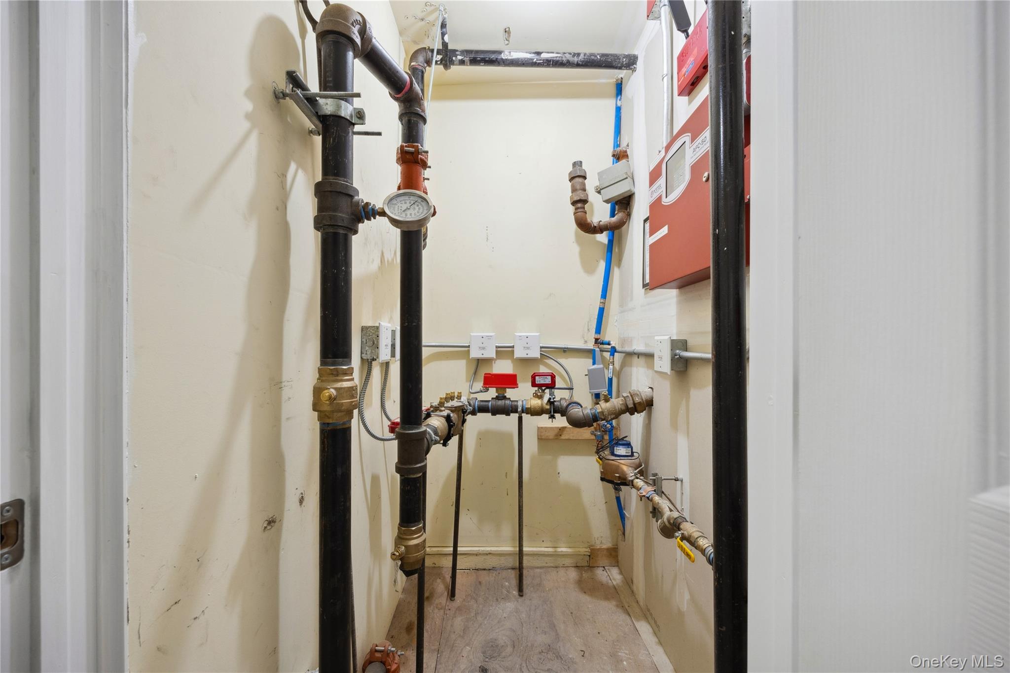 #13 photo, 13 Van Cortlandt Park Avenue, Yonkers , NY 10705