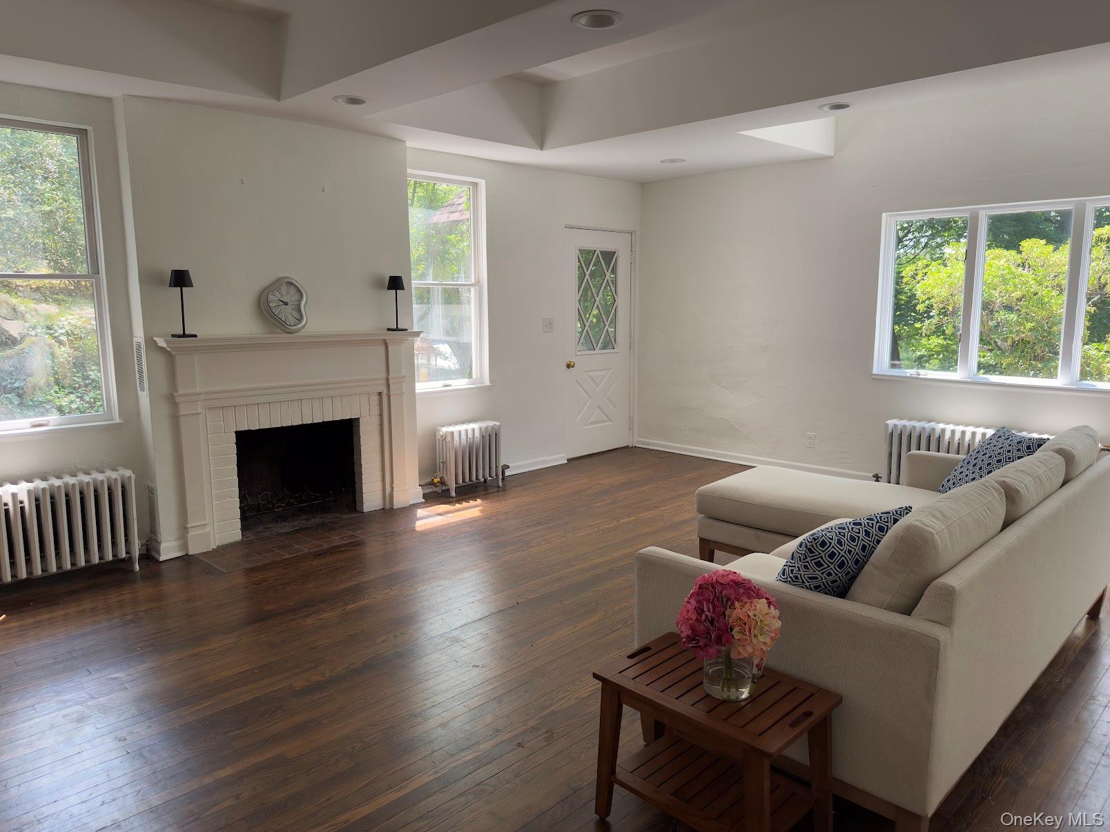 #16 photo, 93 Circuit Road, Tuxedo Park , NY 10987