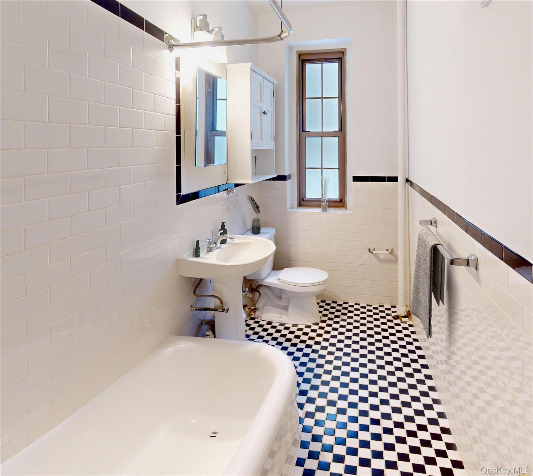 #11 photo, 1100 Grand Concourse, ブロンクス区 Bronx , NY 10456