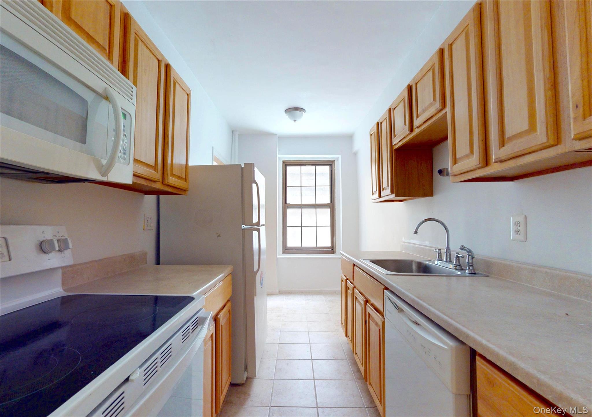 #17 photo, 1100 Grand Concourse, ブロンクス区 Bronx , NY 10456