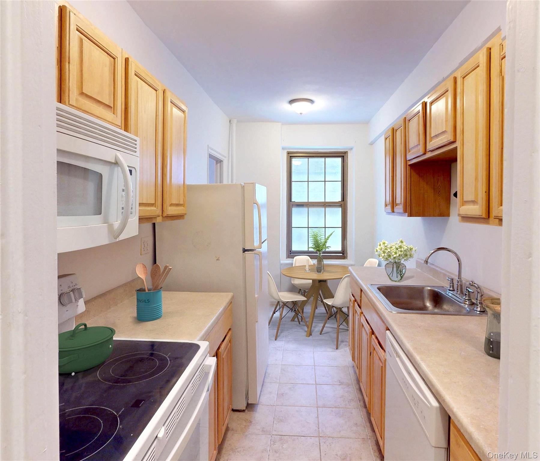 #5 photo, 1100 Grand Concourse, ブロンクス区 Bronx , NY 10456