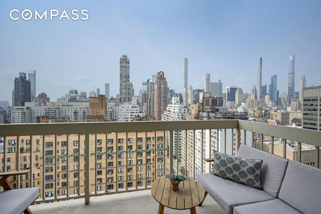 #4 photo, 200 E 69th Street, マンハッタン Lenox Hill , NY 10021