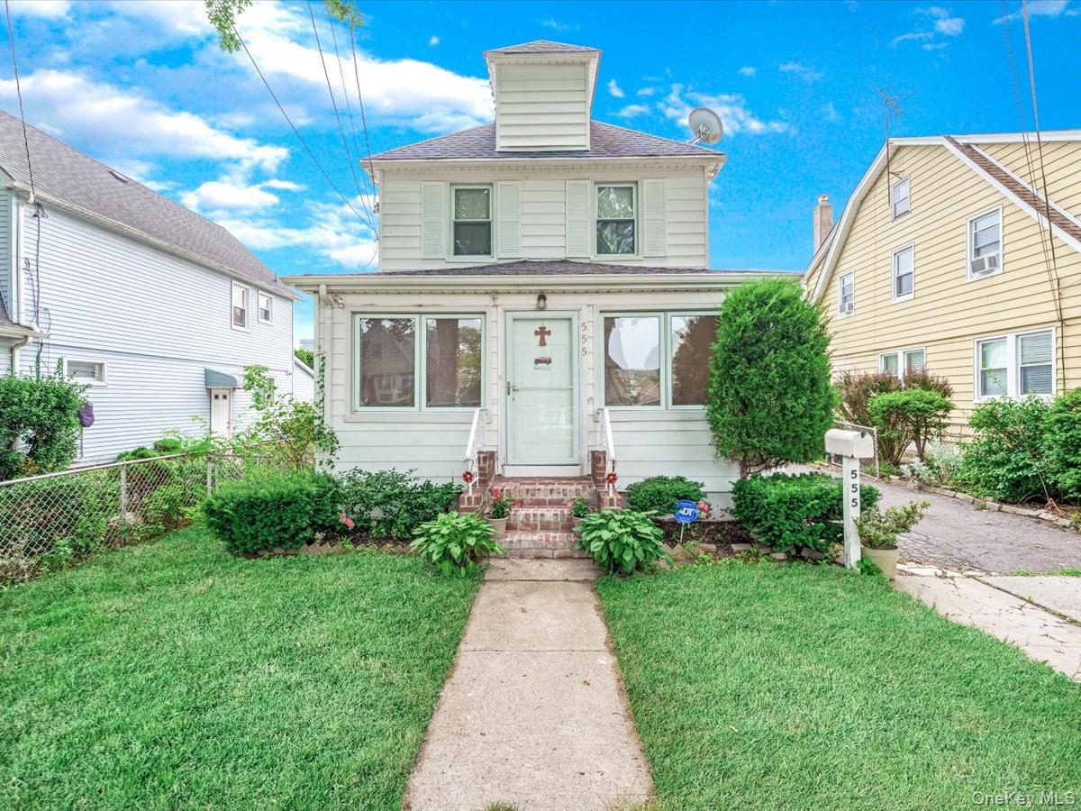 #1 photo, 555 N 1 Street, New Hyde Park , NY 11040