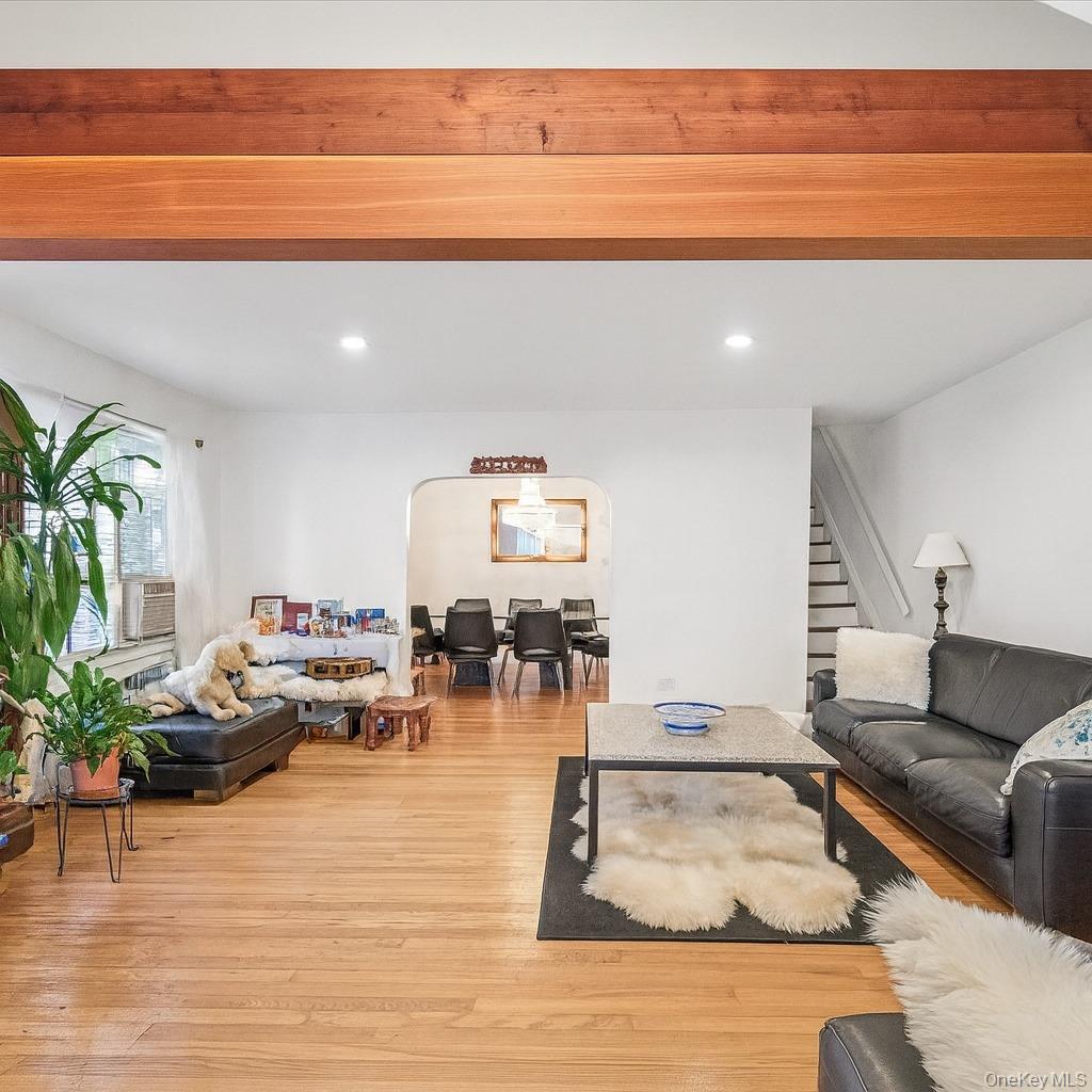 #4 photo, 555 N 1 Street, New Hyde Park , NY 11040