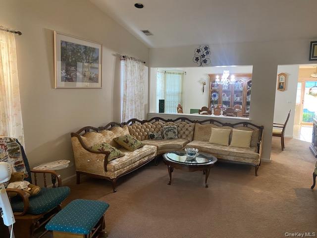 #11 photo, 8 Ariel Drive, サフォーク郡 Middle Island , NY 11953