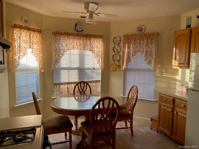 #8 photo, 8 Ariel Drive, サフォーク郡 Middle Island , NY 11953