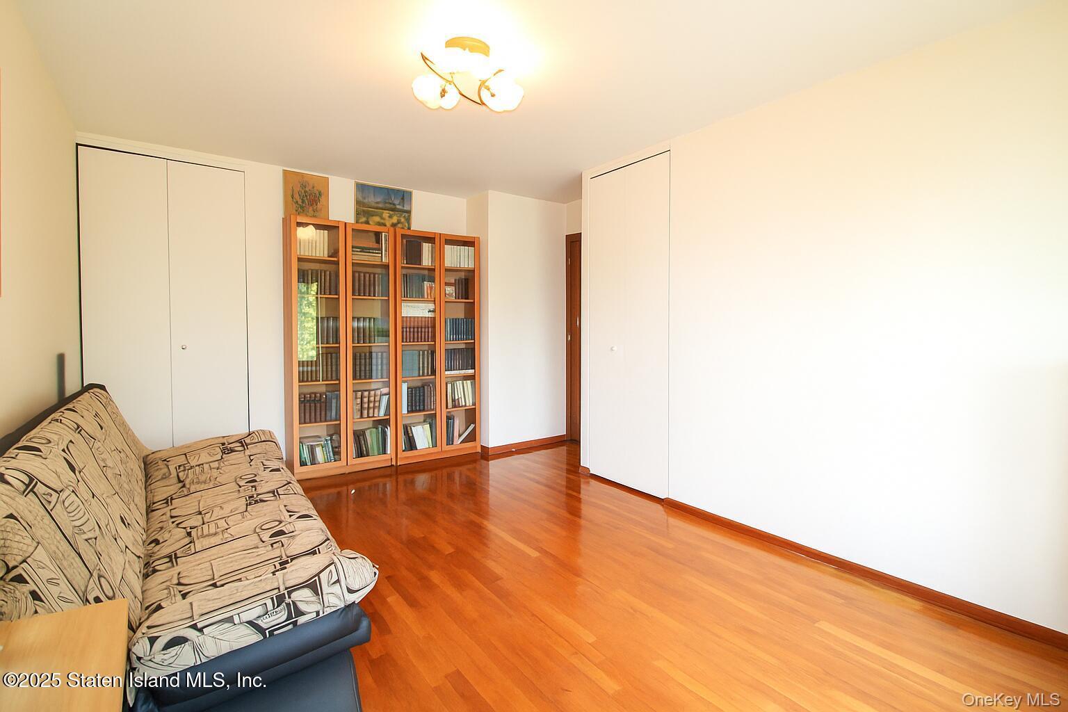 #10 photo, 42 Narrows Road S, スタテンアイランド Staten Island , NY 10305