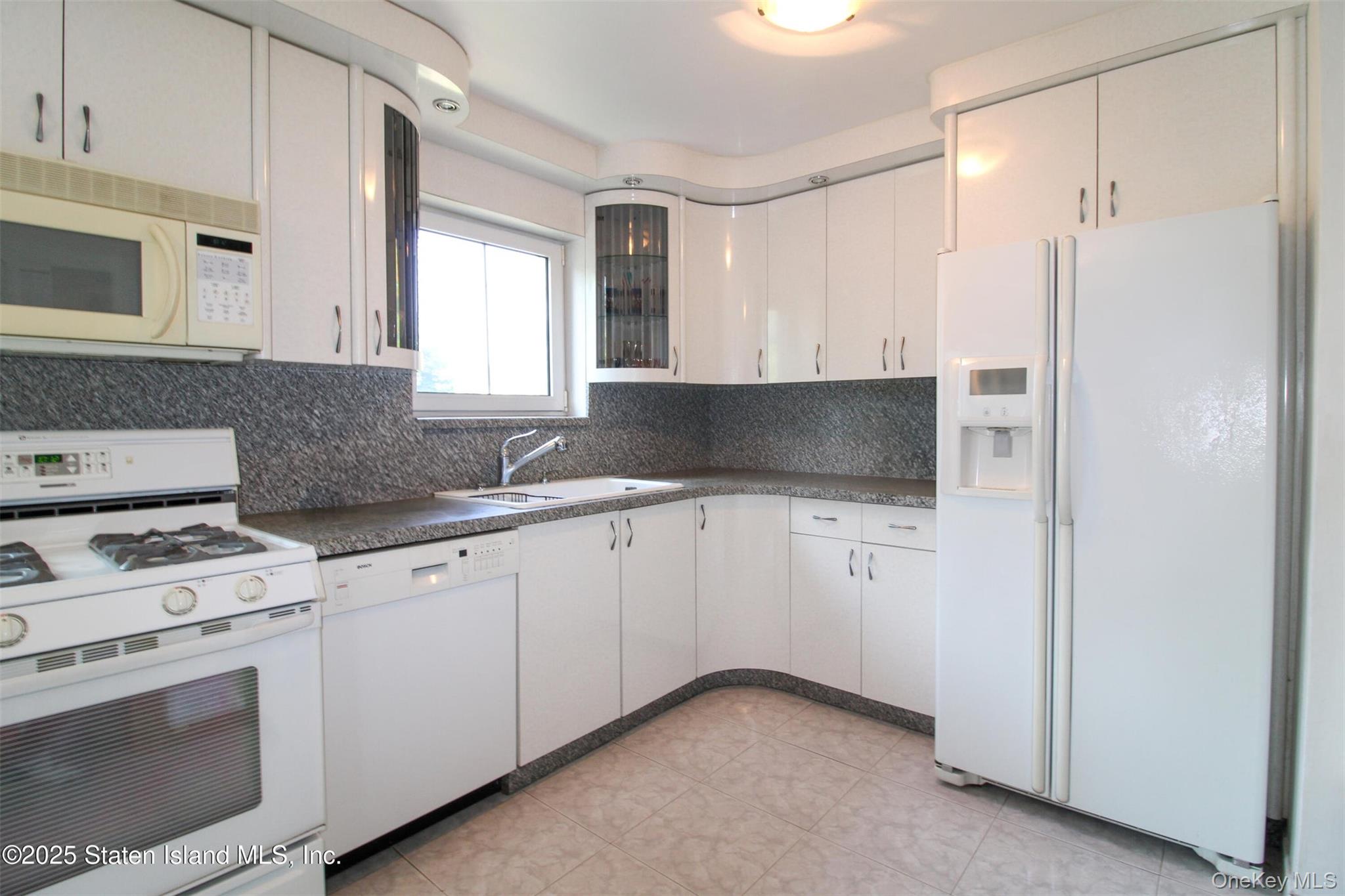 #5 photo, 42 Narrows Road S, スタテンアイランド Staten Island , NY 10305