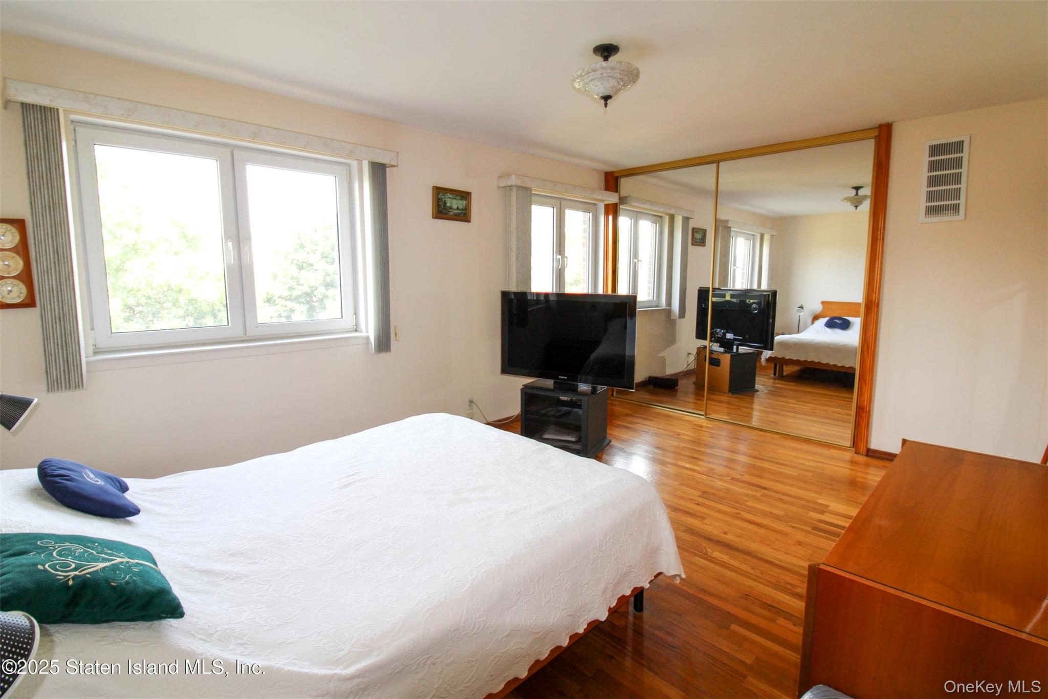 #9 photo, 42 Narrows Road S, スタテンアイランド Staten Island , NY 10305