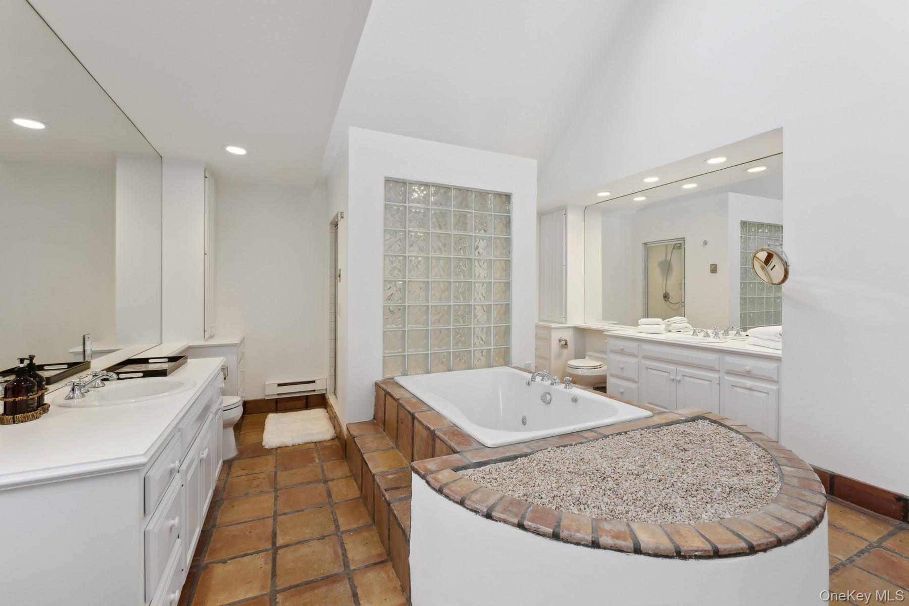 #13 photo, 62 Beach Lane, サフォーク郡 Westhampton Beach , NY 11978