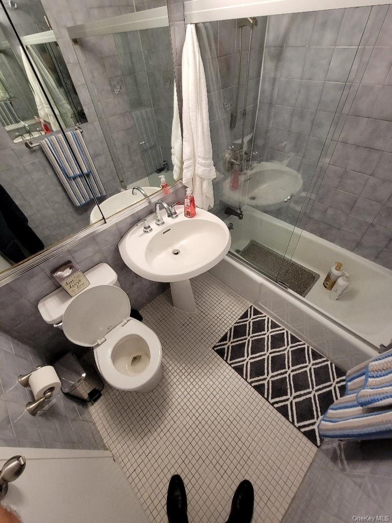 #16 photo, 118-18 Union Turnpike, Kew Gardens , NY 11415