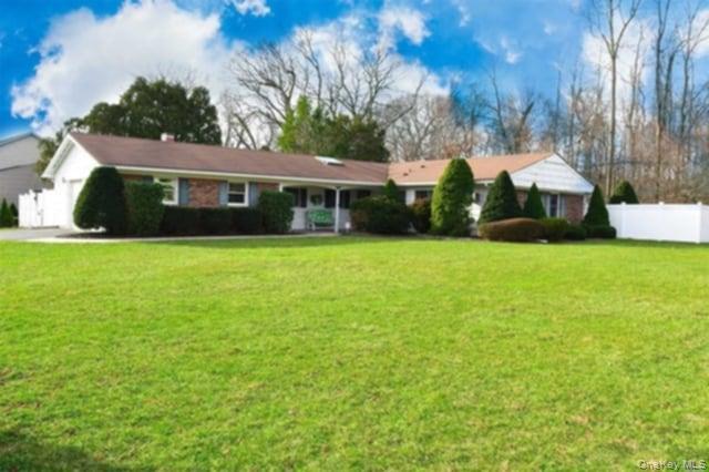 #1 photo, 2 Holyoke Lane, سوفولك Stony Brook , NY 11790