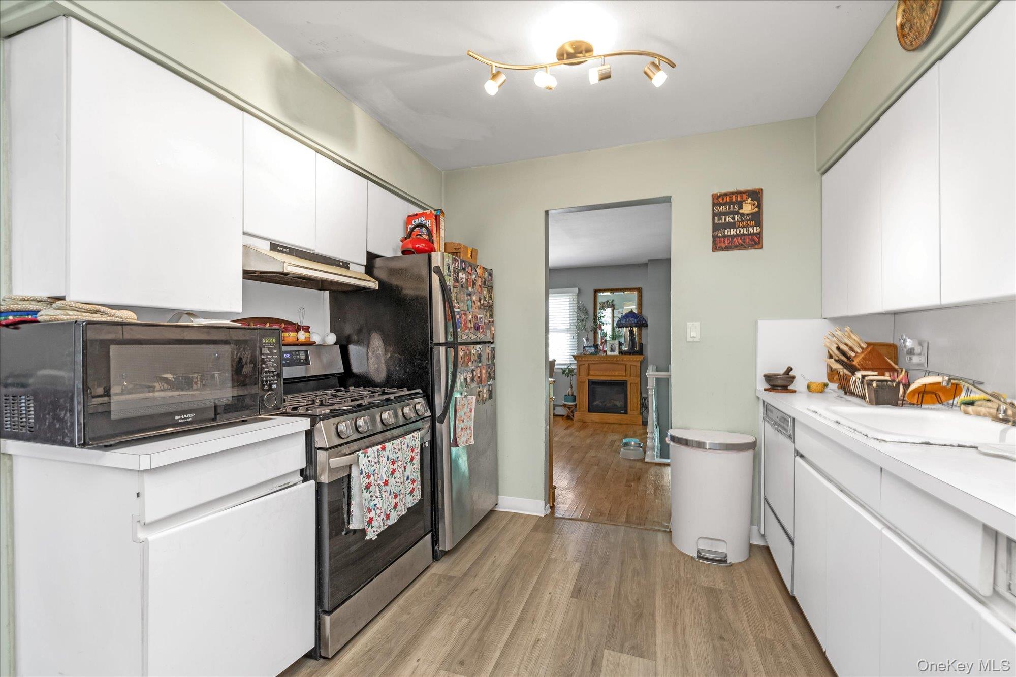 #6 photo, 62 4th Avenue, ナッソー郡 East Rockaway , NY 11518