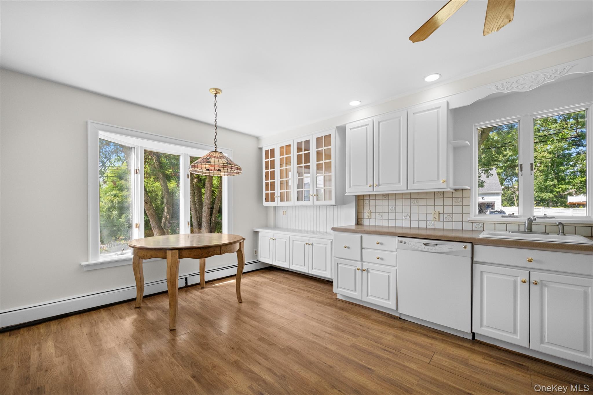 #11 photo, 2 Bay Place, Bay Shore , NY 11751