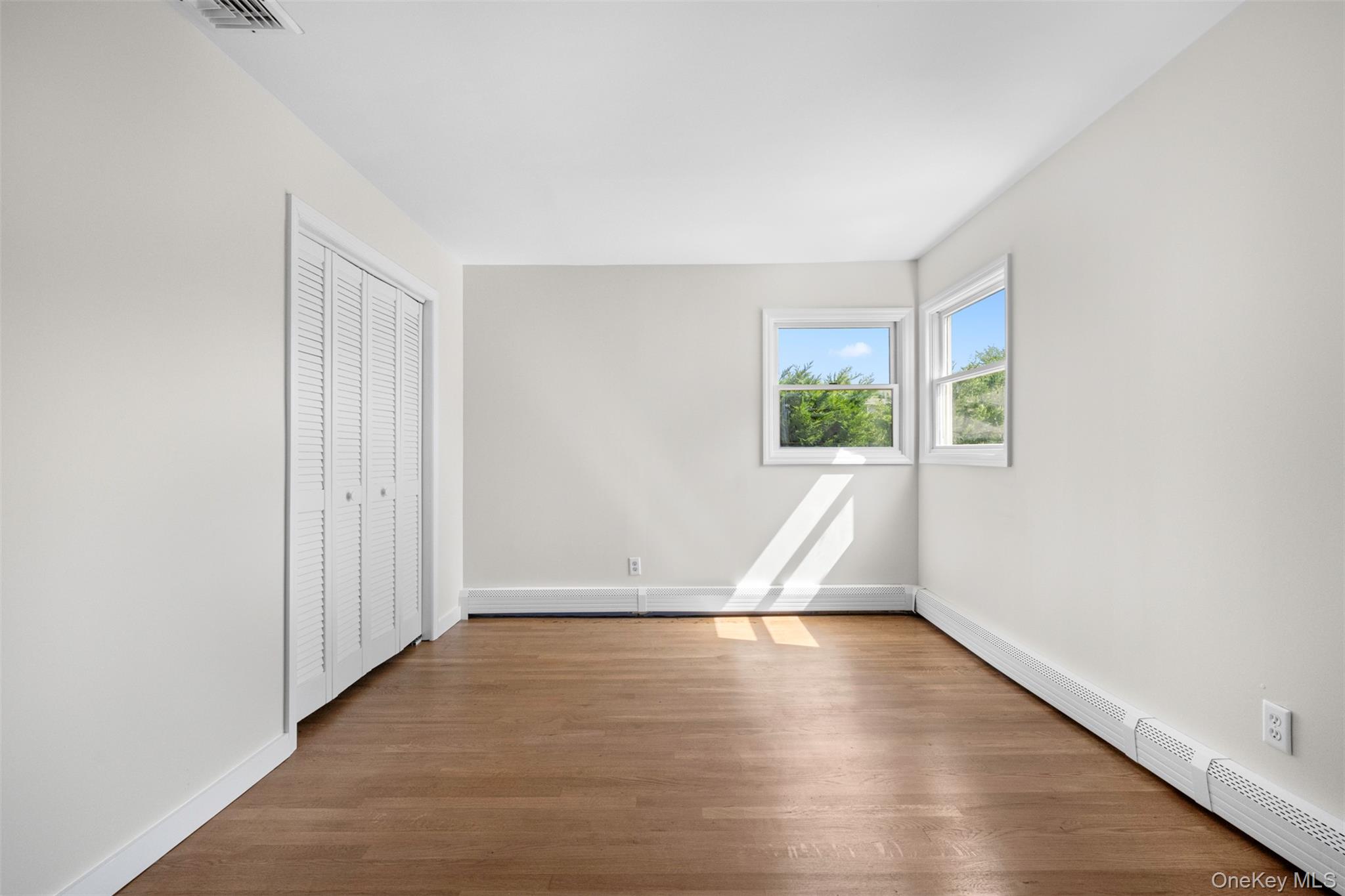 #15 photo, 2 Bay Place, Bay Shore , NY 11751