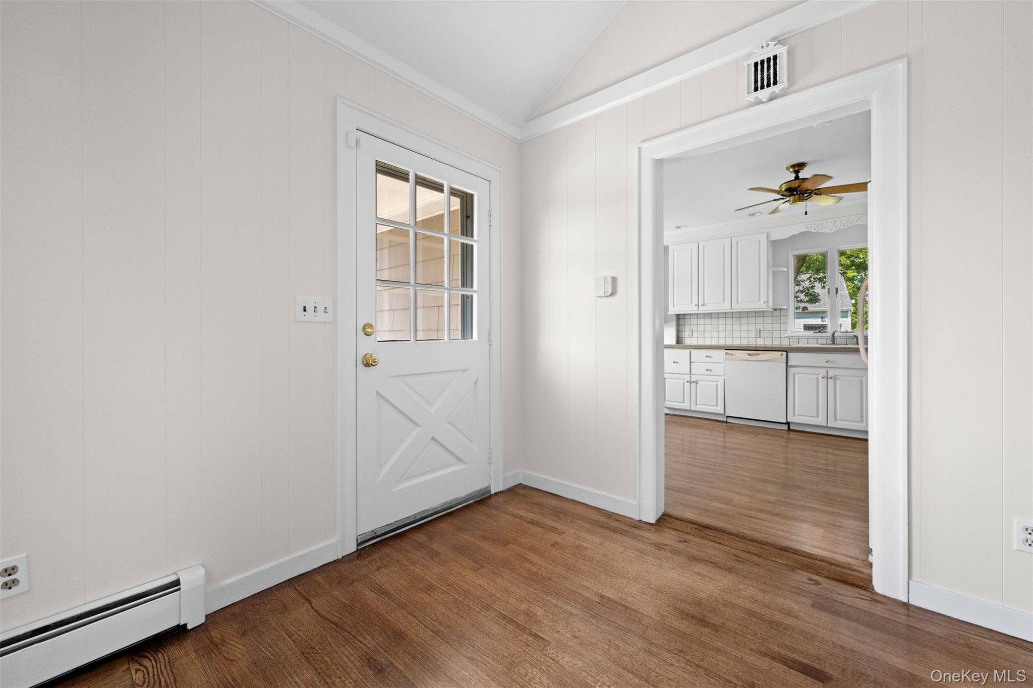 #5 photo, 2 Bay Place, Bay Shore , NY 11751