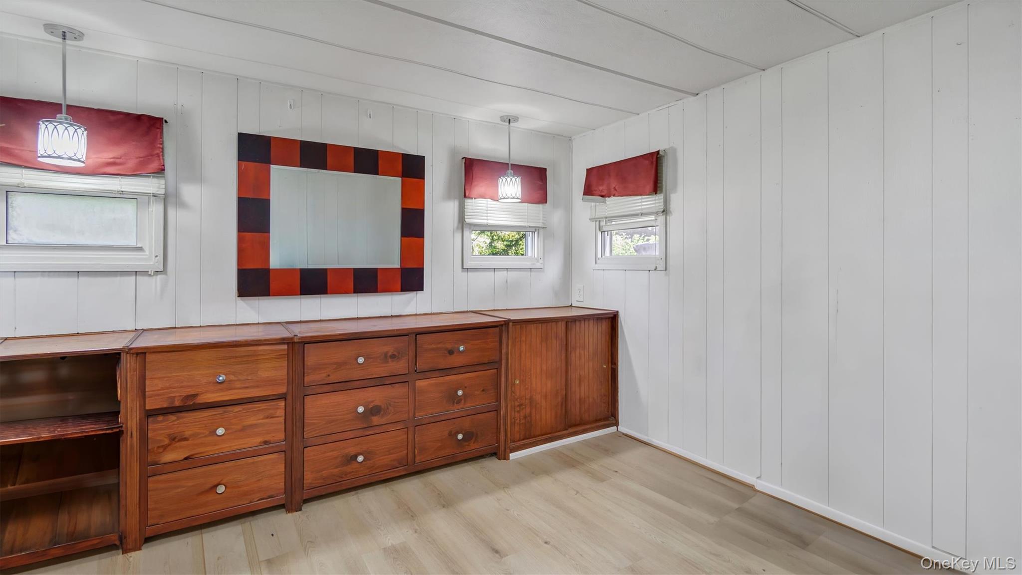 #17 photo, 39 Valley Forge, Bohemia , NY 11716