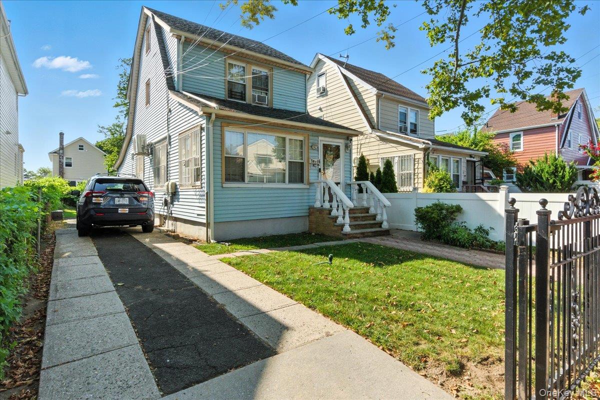 #1 photo, 14116 181st Street, कुईंस Springfield Gardens , NY 11413