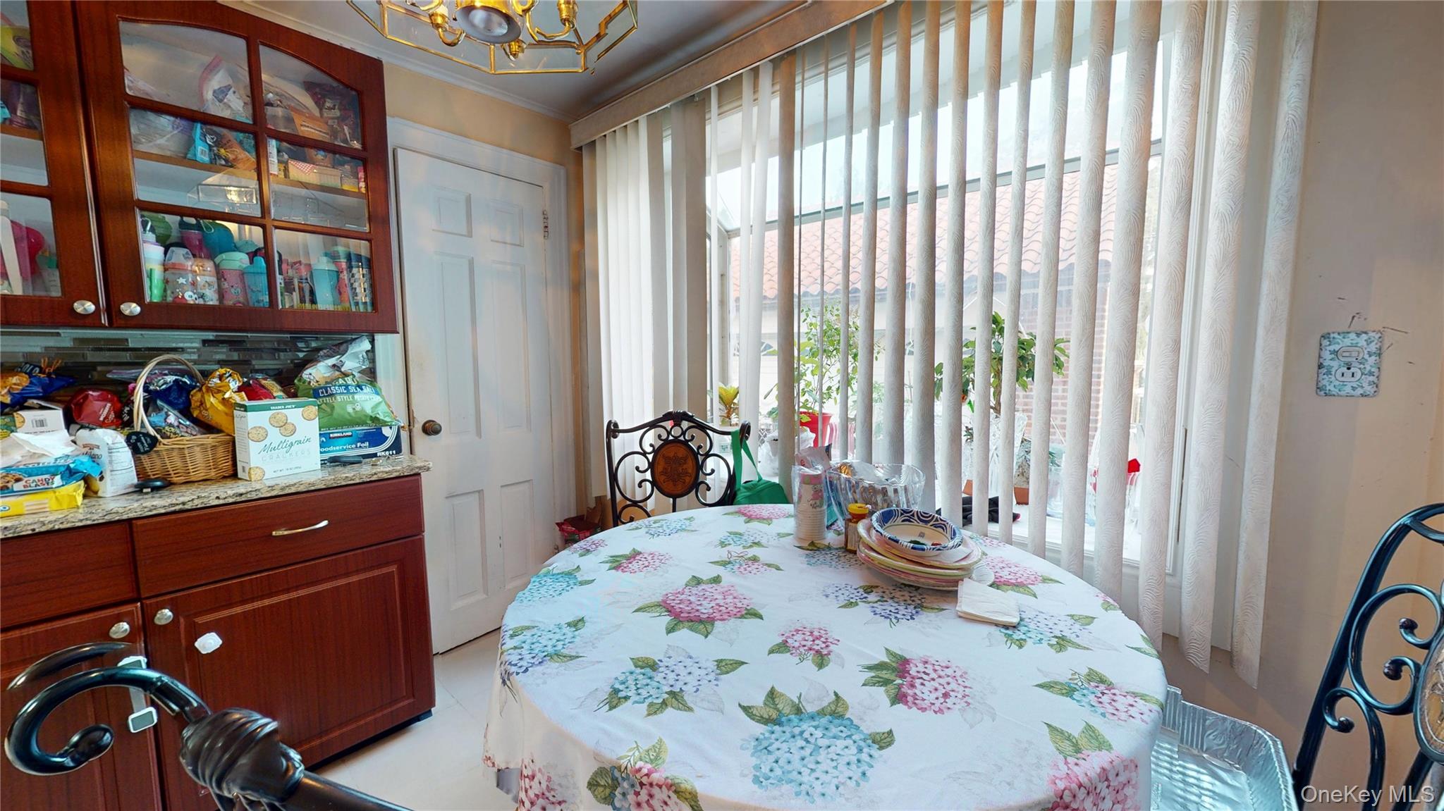 #17 photo, 18414 Grand Central Parkway, クイーンズ区 Jamaica Estates , NY 11432