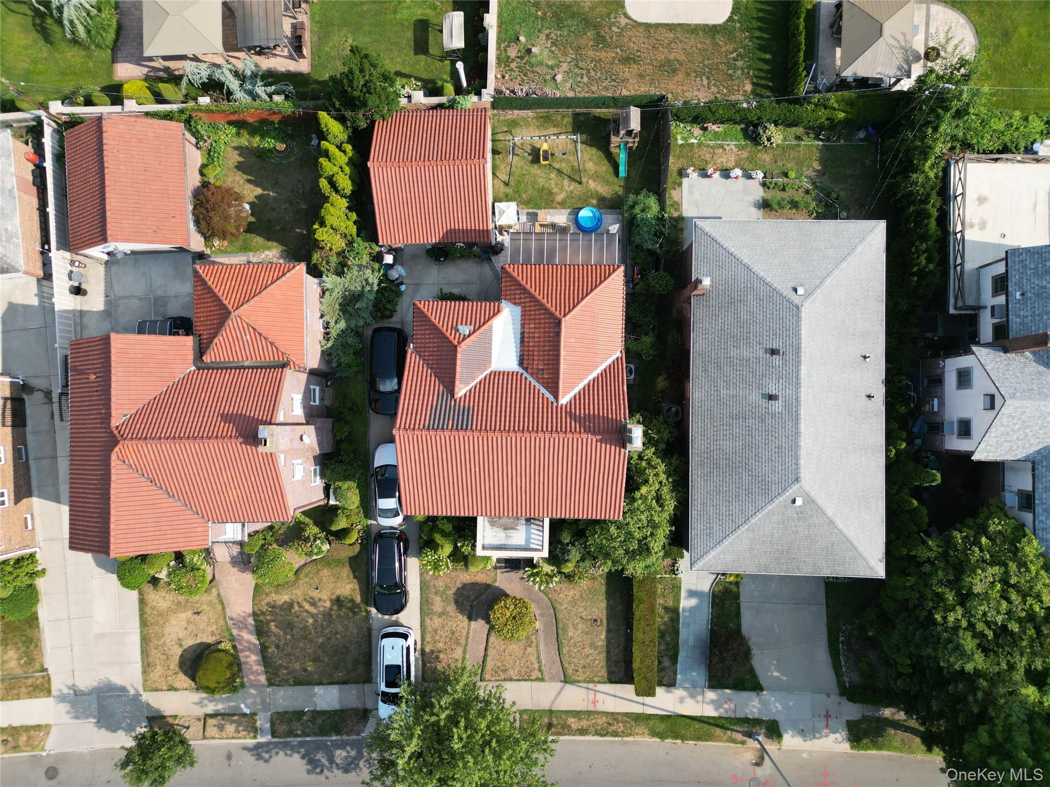 #3 photo, 18414 Grand Central Parkway, クイーンズ区 Jamaica Estates , NY 11432