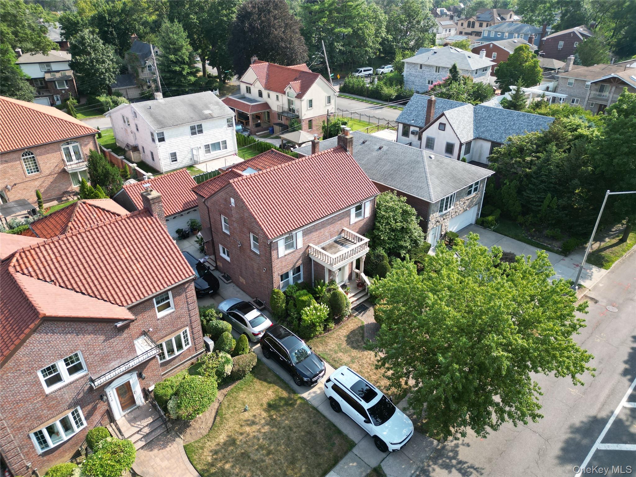 #6 photo, 18414 Grand Central Parkway, クイーンズ区 Jamaica Estates , NY 11432