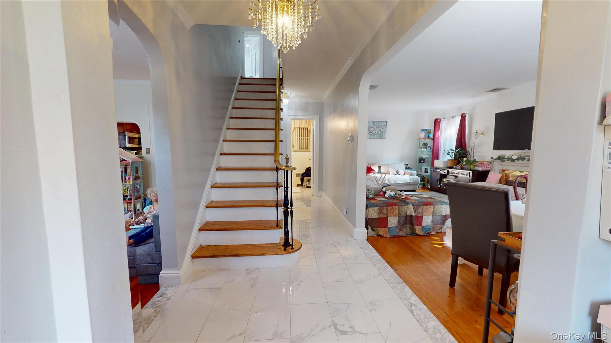 #7 photo, 18414 Grand Central Parkway, クイーンズ区 Jamaica Estates , NY 11432