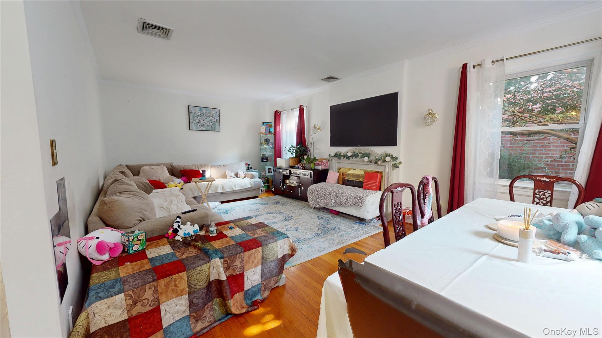 #9 photo, 18414 Grand Central Parkway, クイーンズ区 Jamaica Estates , NY 11432