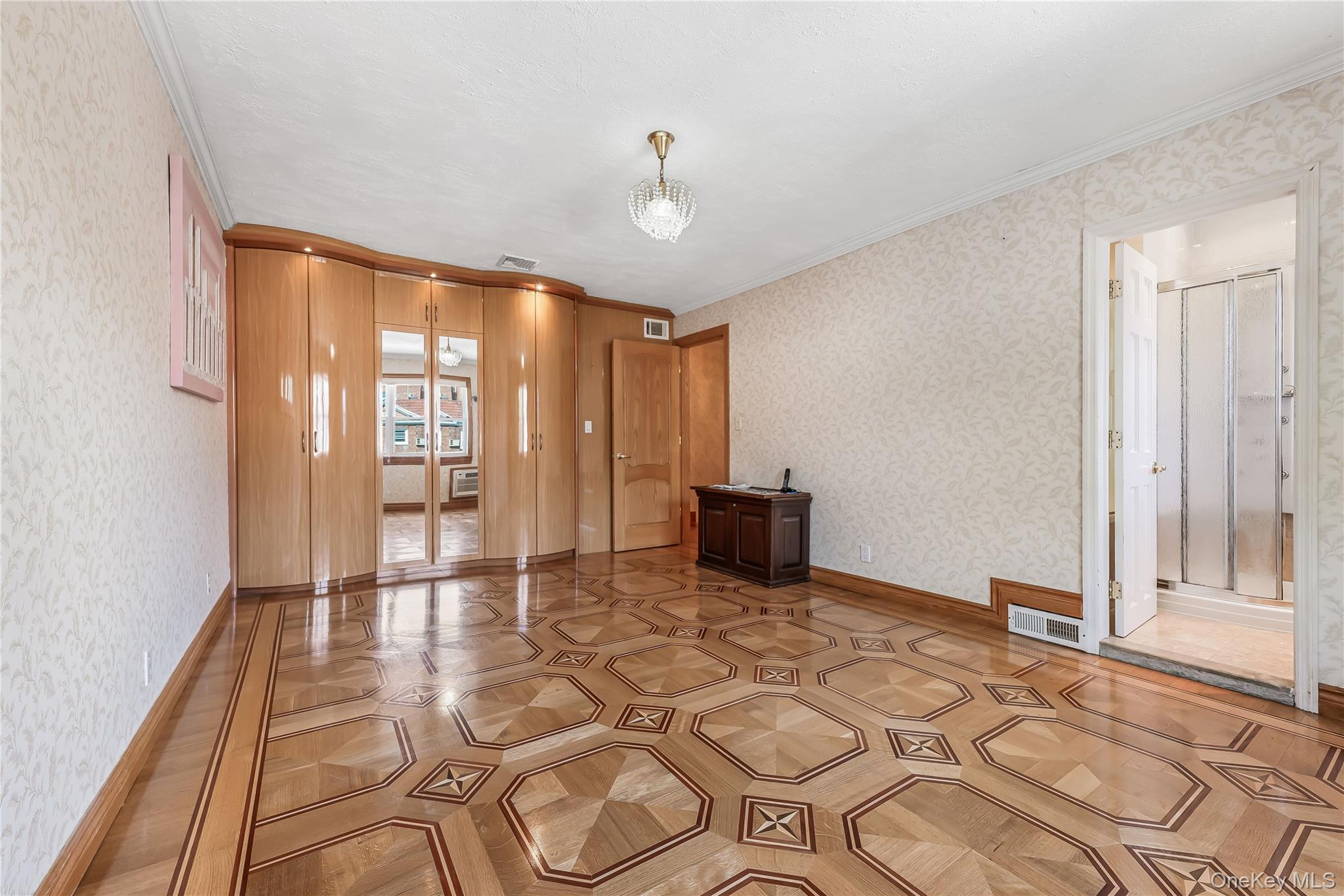 #11 photo, 105-38 65th Road, Forest Hills , NY 11375