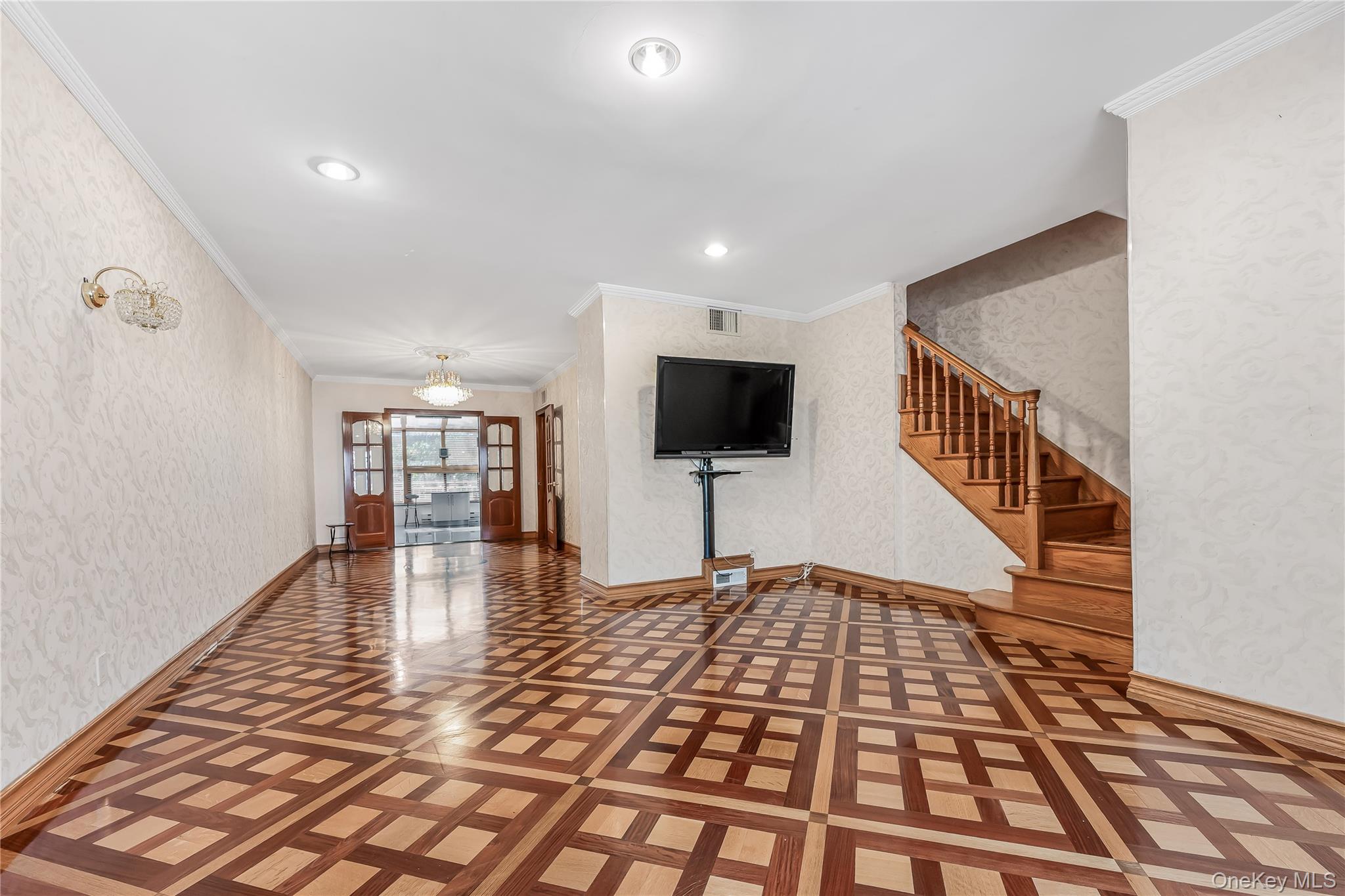 #18 photo, 105-38 65th Road, Forest Hills , NY 11375