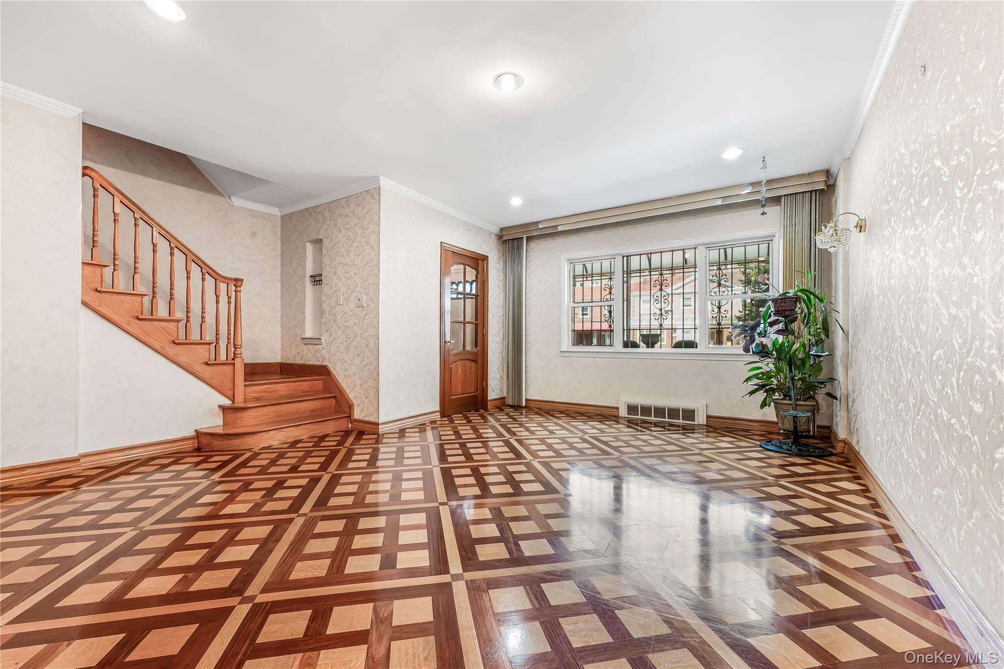 #20 photo, 105-38 65th Road, Forest Hills , NY 11375