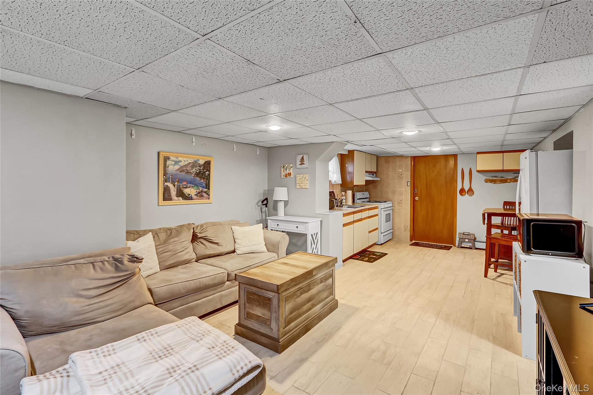 #18 photo, 176 N Elm Street, Massapequa , NY 11758