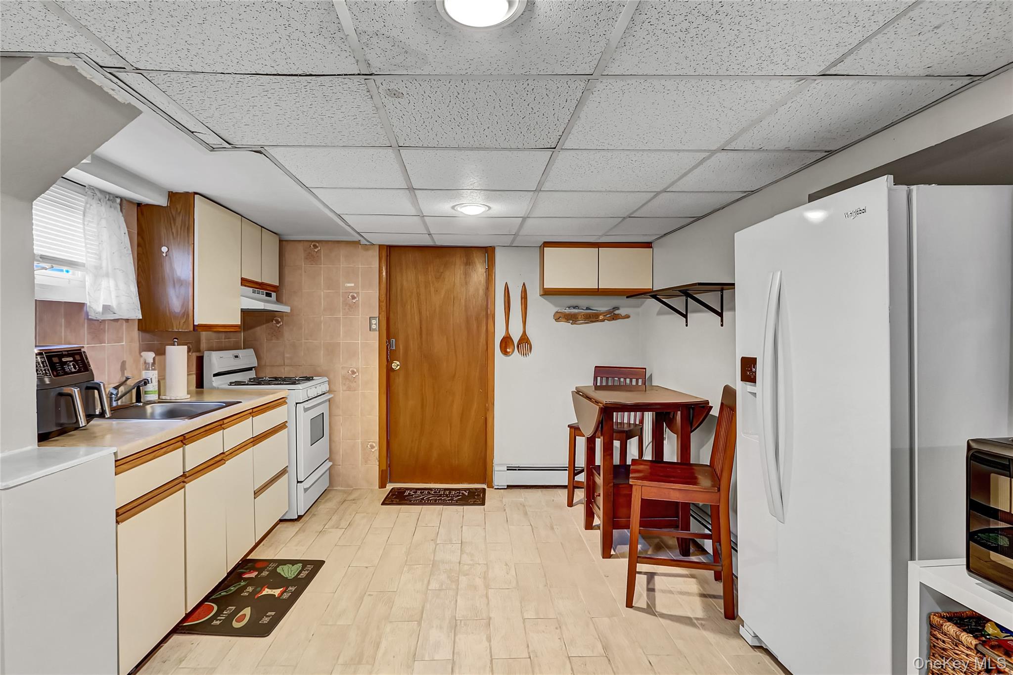 #20 photo, 176 N Elm Street, Massapequa , NY 11758