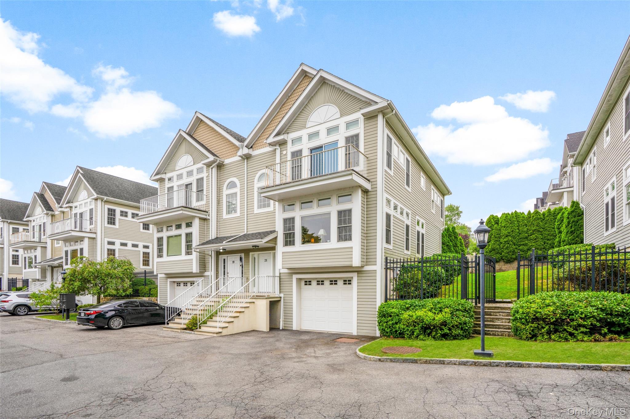 #1 photo, 21 Arbor Glen, New Rochelle , NY 10801