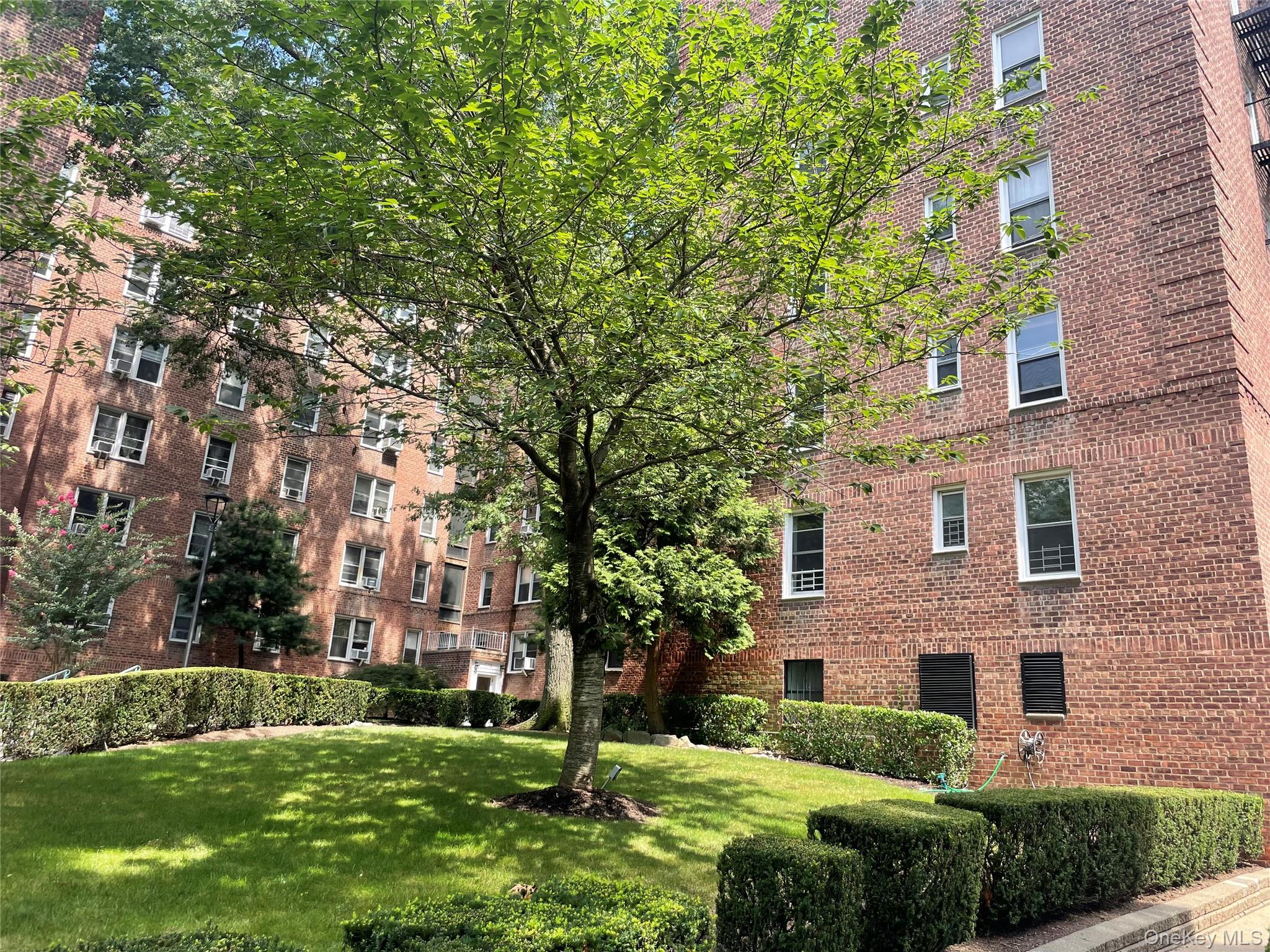 #18 photo, 5614 Netherland Avenue, Bronx , NY 10471