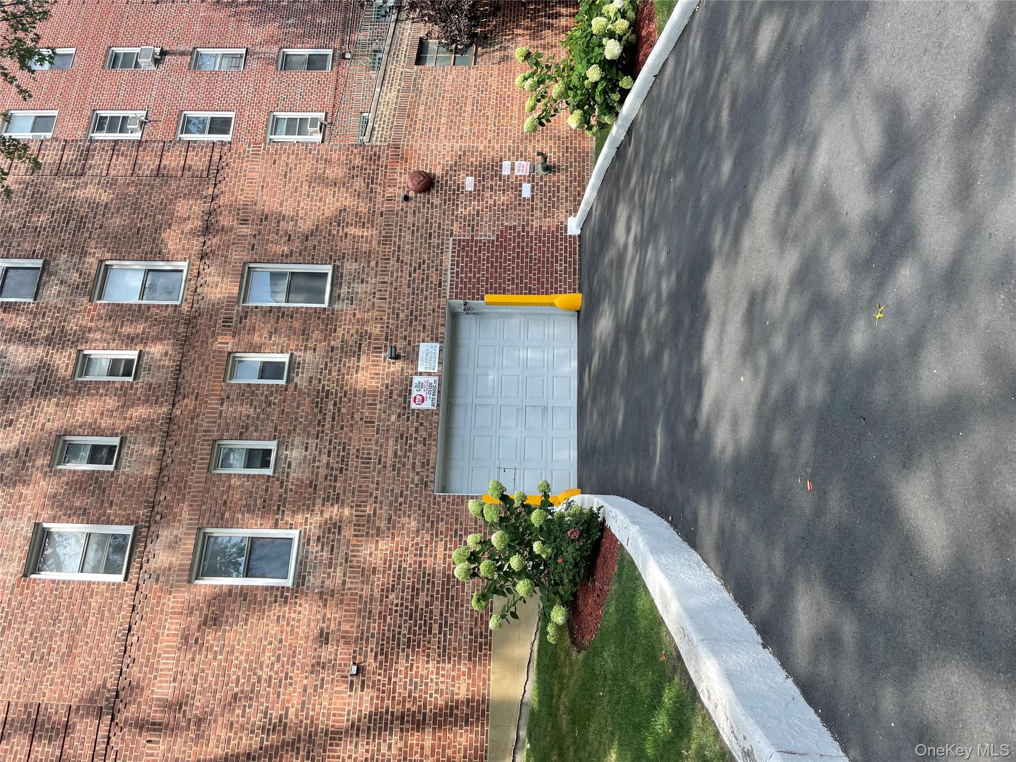 #19 photo, 5614 Netherland Avenue, Bronx , NY 10471