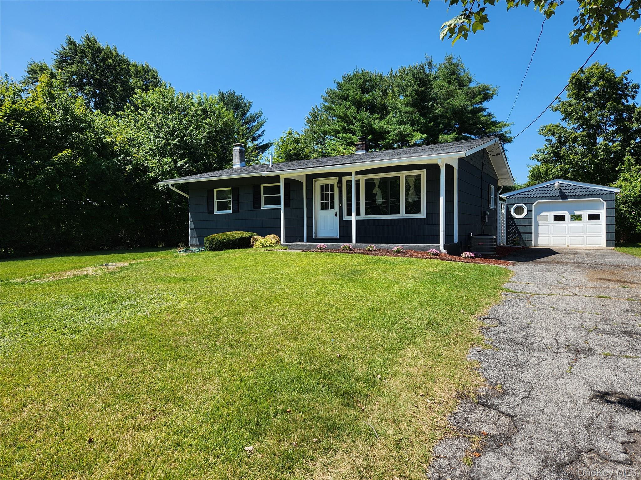 #1 photo, 5 Sycamore Drive, Hyde Park , NY 12538
