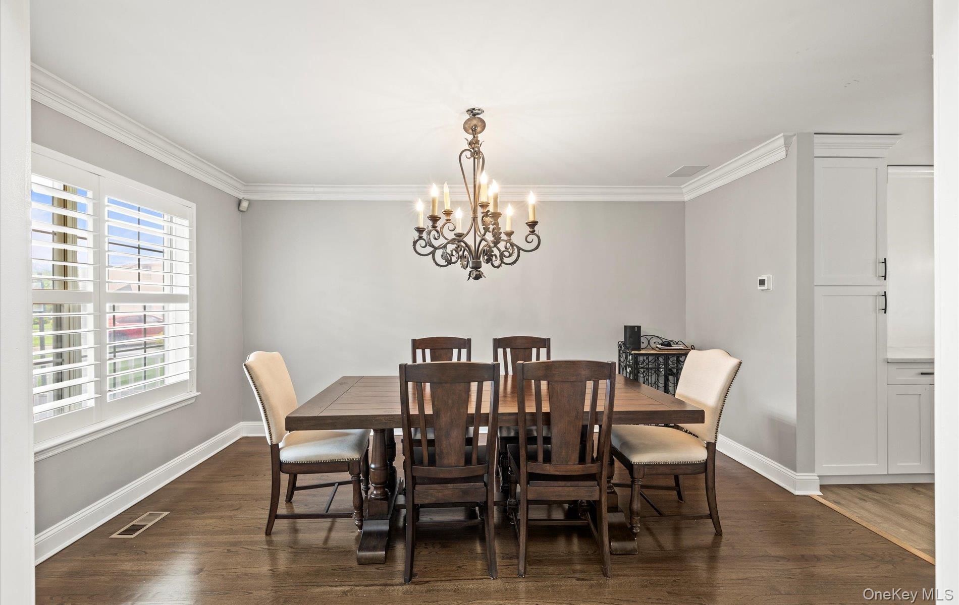 #12 photo, 5 Cameron Court, Commack , NY 11725